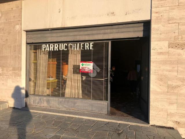 Locale Commerciale in affitto a Ponte In Valtellina, Lombardia