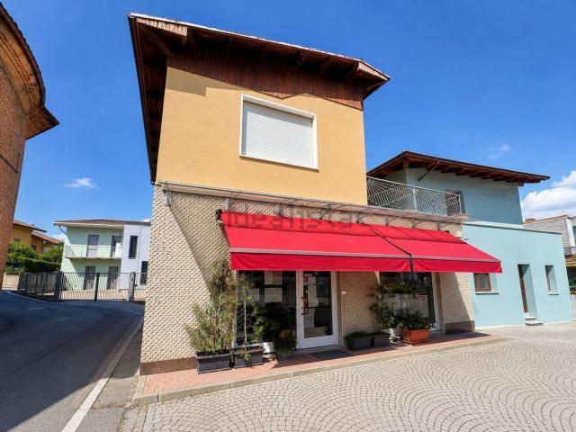 Locale Commerciale in affitto a Piemonte, Cuneo