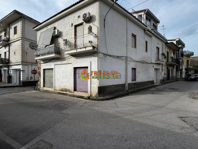 Locale Commerciale in affitto a Faibano di Marigliano, Marigliano