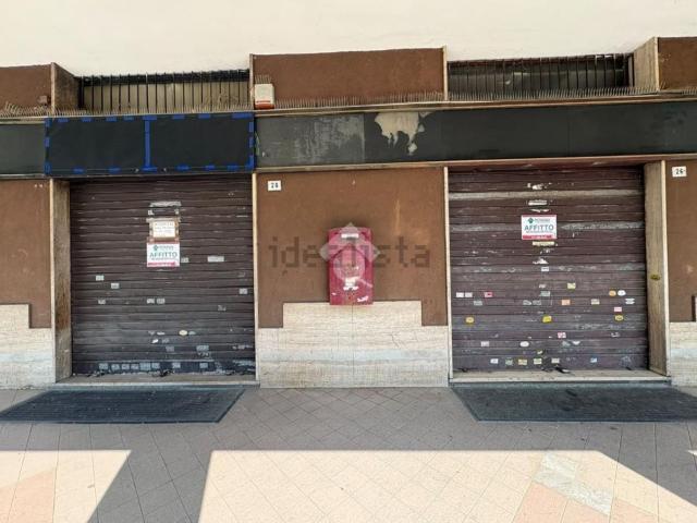 Locale Commerciale in affitto a Borgaro Torinese, Torino