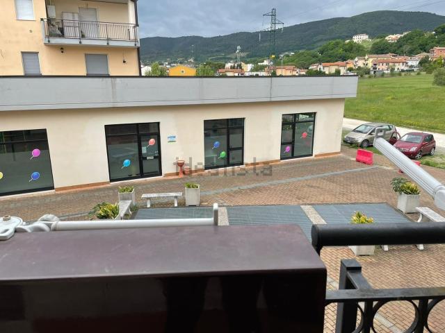 Locale Commerciale in affitto a Narni, Umbria