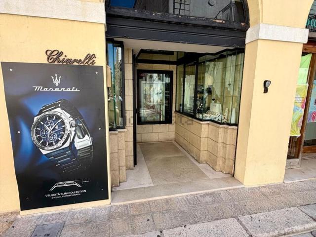 Locale Commerciale in affitto a Puglia, Taranto