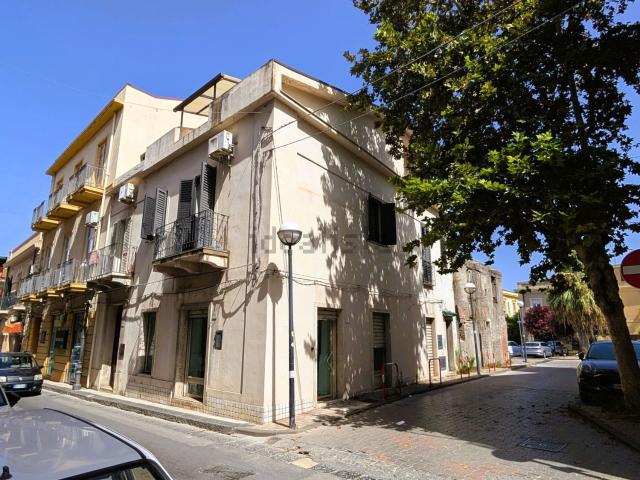Locale Commerciale in affitto a Militi, Barcellona Pozzo Di Gotto