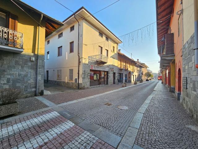 Locale Commerciale in affitto a Piemonte, Torino