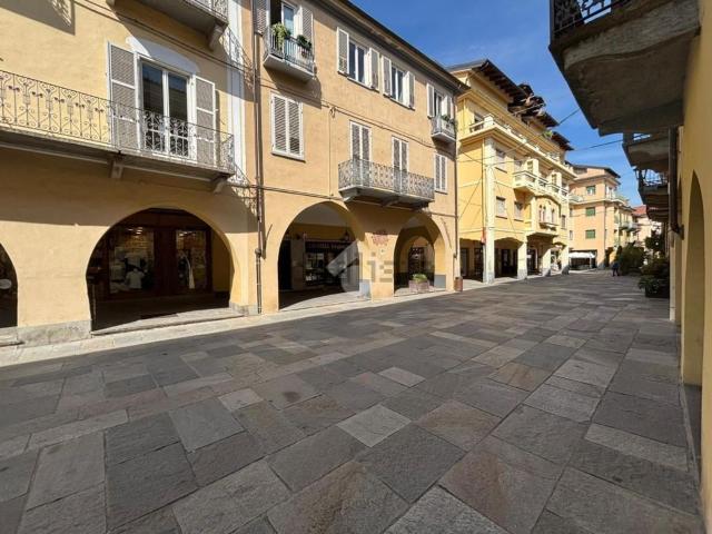 Locale Commerciale in affitto a Piemonte, Torino