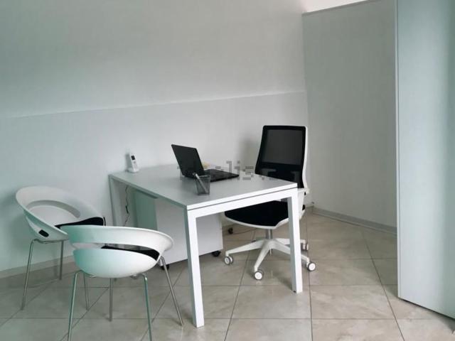 Locale Commerciale in affitto a Santa Maria, Calabria