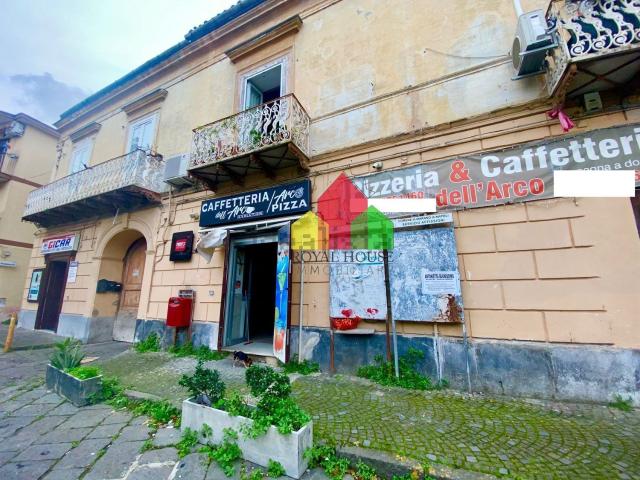 Locale Commerciale in affitto a Marano Di Napoli, Campania