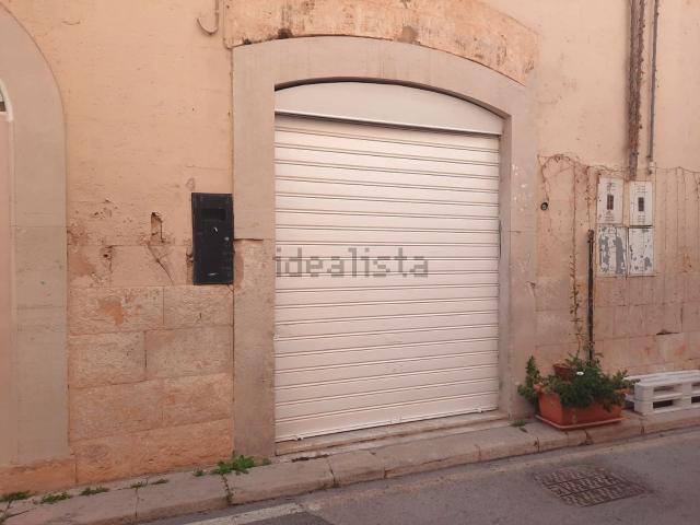 Locale Commerciale in affitto a Municipio 5, Puglia