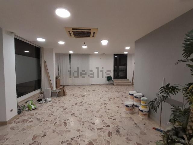 Locale Commerciale in affitto a Borgo-Sanzio, Catania