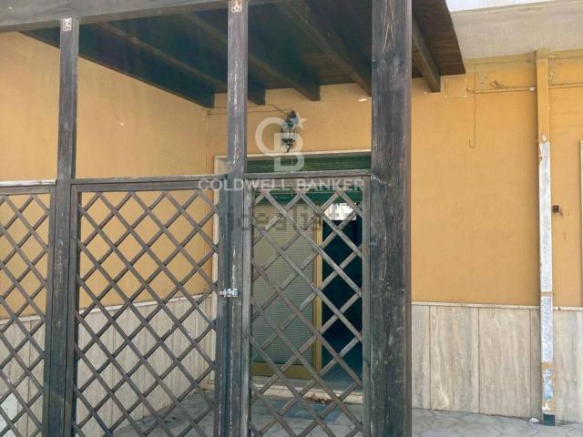 Locale Commerciale in affitto a Puglia, Lecce