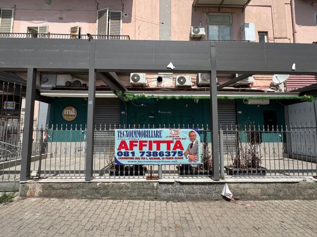 Locale Commerciale in affitto a Municipalità 7, Casoria