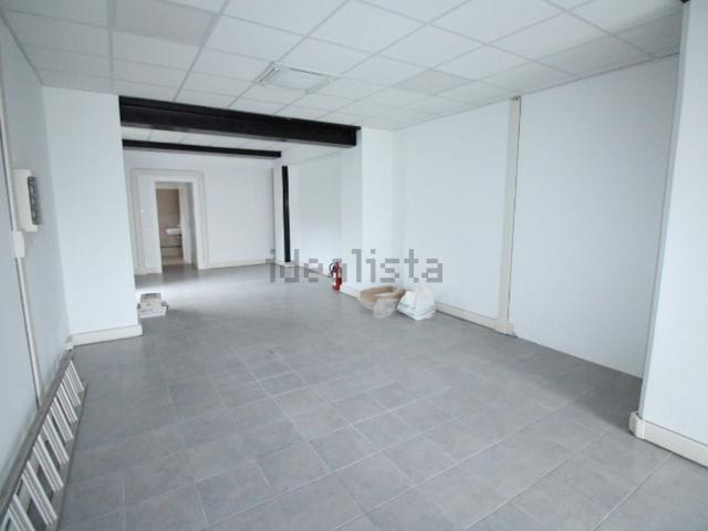 Locale Commerciale in affitto a Lomazzo di Sopra, Lomazzo