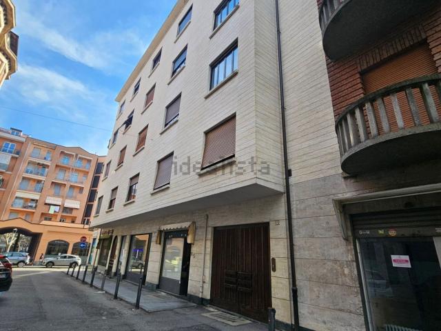 Locale Commerciale in affitto a Rione San Paolo, Piemonte