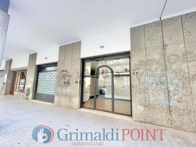 Locale Commerciale in affitto a Puglia, Lecce