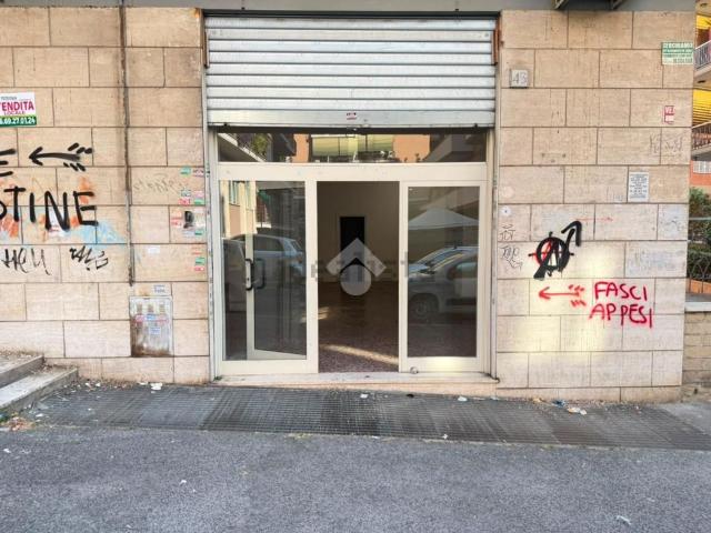 Locale Commerciale in affitto a Municipio Roma III, Roma Capitale