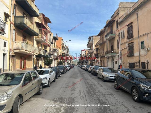 Locale Commerciale in affitto a Misilmeri, Sicilia