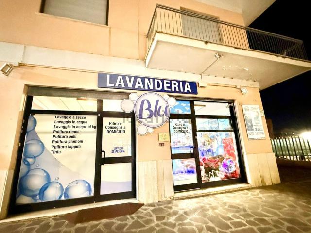 Locale Commerciale in affitto a Aprilia, Lazio