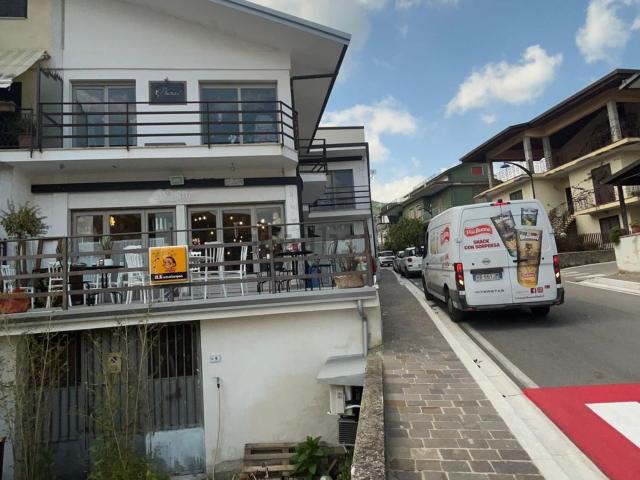 Locale Commerciale in affitto a Limatola, Campania
