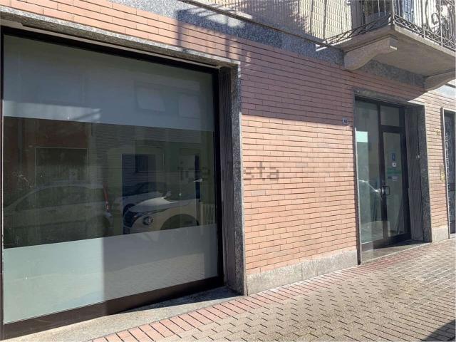Locale Commerciale in affitto a Sant'Antonio, Piemonte