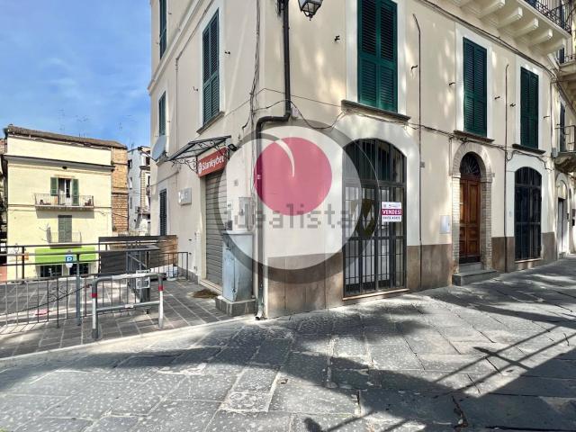 Locale Commerciale in affitto a Lanciano, Abruzzo