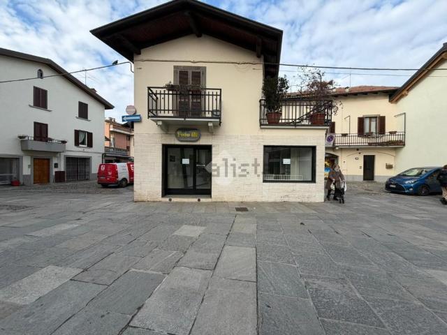 Locale Commerciale in affitto a Ranica, Lombardia