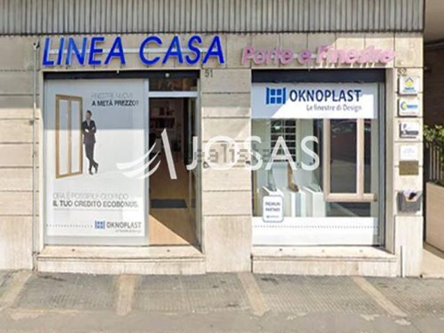 Locale Commerciale in affitto a Municipio Roma XIII, Roma Capitale