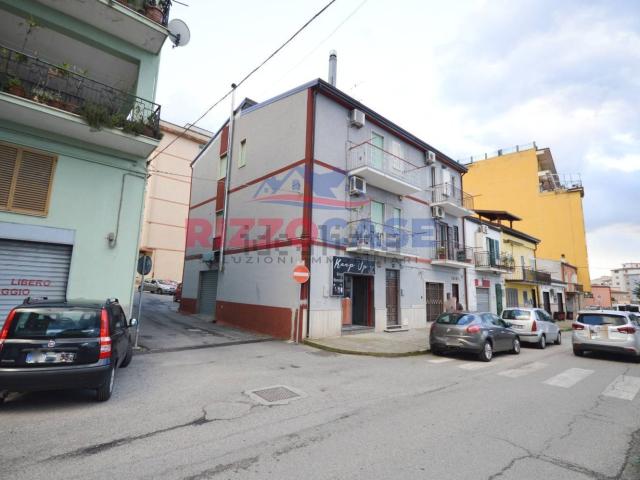 Locale Commerciale in affitto a Corigliano-Rossano, Calabria