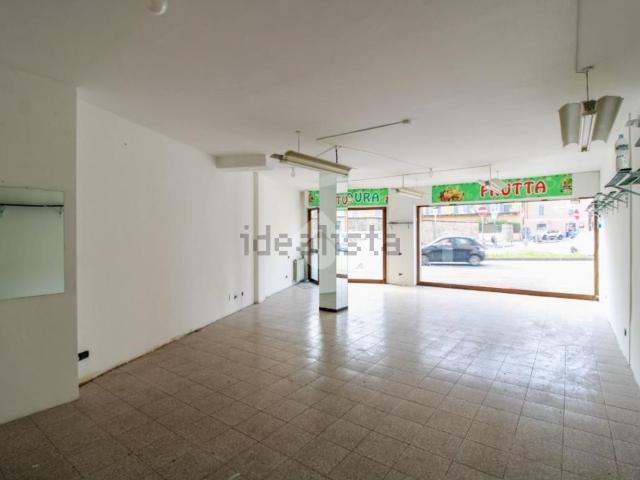 Locale Commerciale in affitto a Bergamo, Lombardia