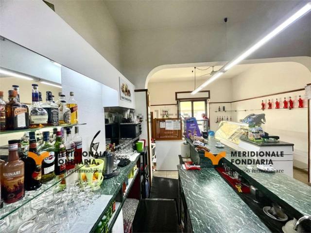 Locale Commerciale in affitto a Puglia, Lecce