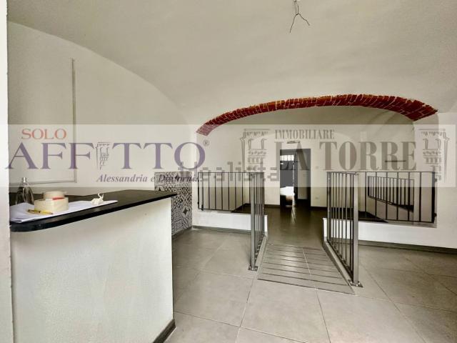 Locale Commerciale in affitto a Piemonte, Alessandria