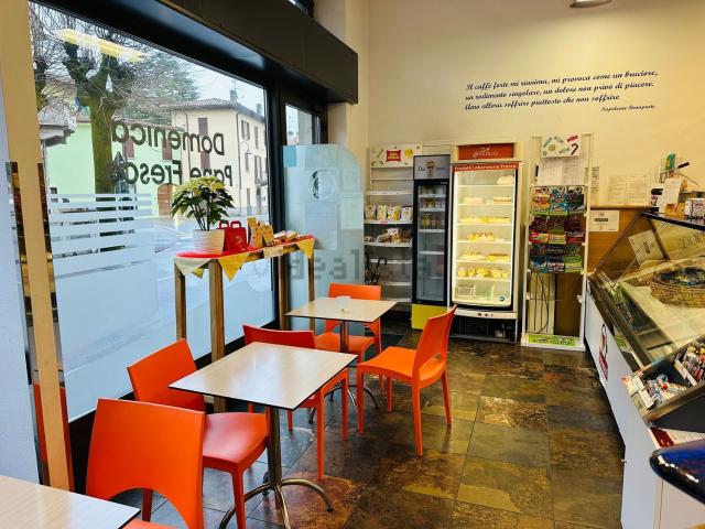 Locale Commerciale in affitto a Ranica, Lombardia