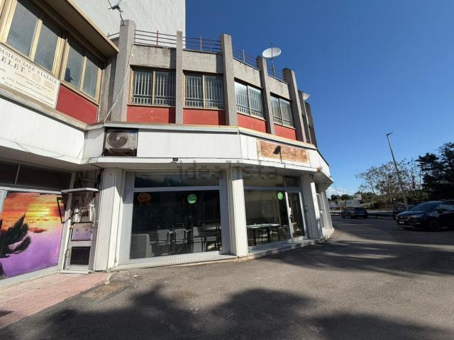 Locale Commerciale in affitto a Puglia, Taranto
