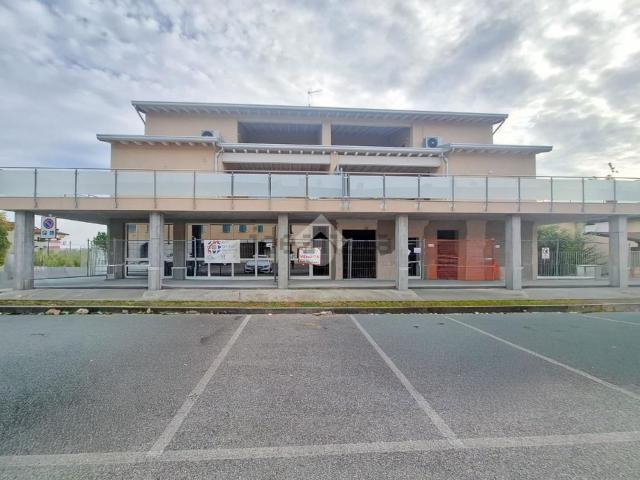 Locale Commerciale in affitto a Bassano Bresciano, Lombardia