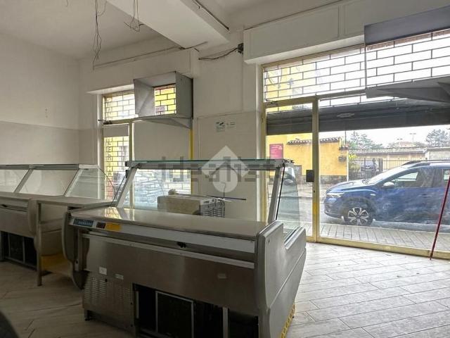 Locale Commerciale in affitto a Piemonte, Alessandria