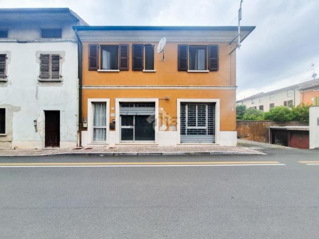 Locale Commerciale in affitto a Pavone Del Mella, Lombardia