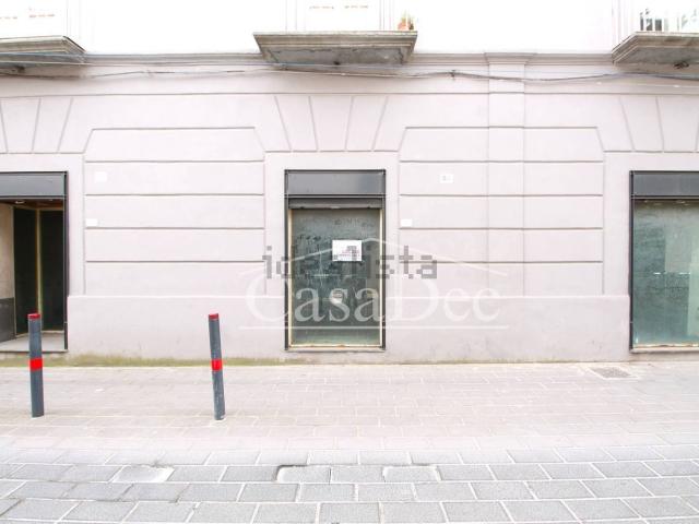Locale Commerciale in affitto a Trentola, Campania