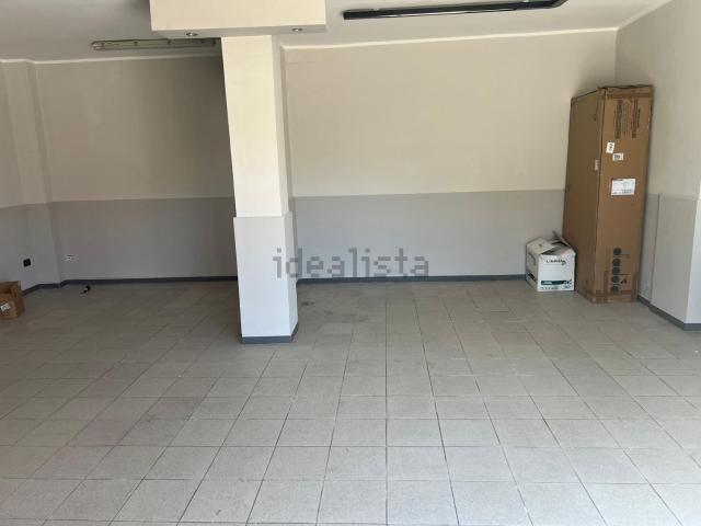 Locale Commerciale in affitto a Puglia, Foggia