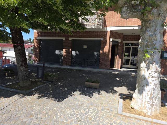 Locale Commerciale in affitto a Piemonte, Alessandria
