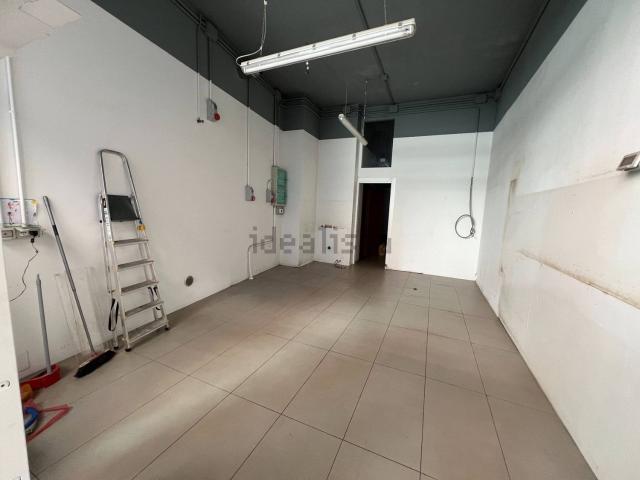 Locale Commerciale in affitto a Piemonte, Cuneo