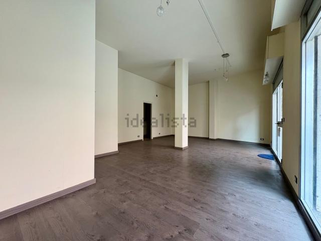 Locale Commerciale in affitto a Piemonte, Alessandria