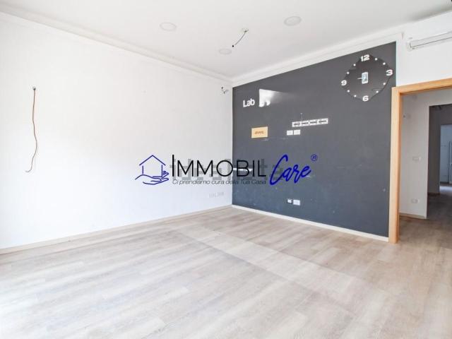 Locale Commerciale in affitto a Livorno