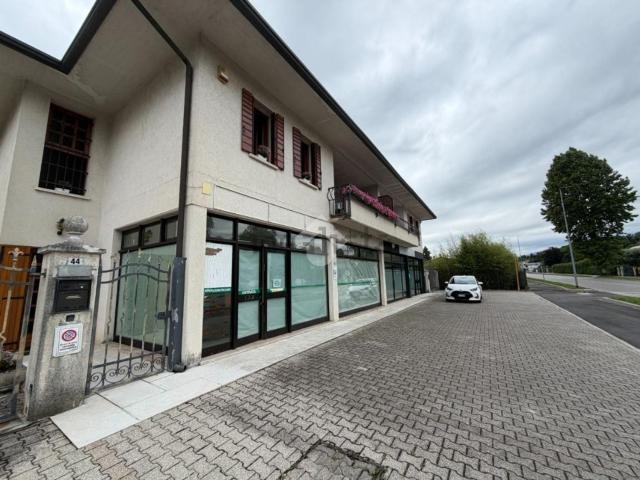 Locale Commerciale in affitto a Fonte, San Zenone Degli Ezzelini