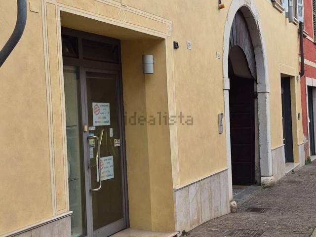 Locale Commerciale in affitto a Castenedolo, Lombardia