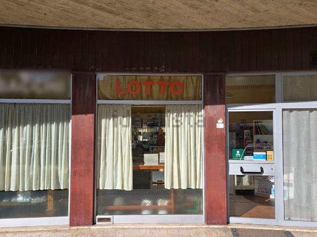 Locale Commerciale in affitto a Marche, Ascoli Piceno
