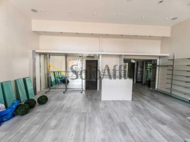 Locale Commerciale in affitto a Riccione, Reggio Emilia