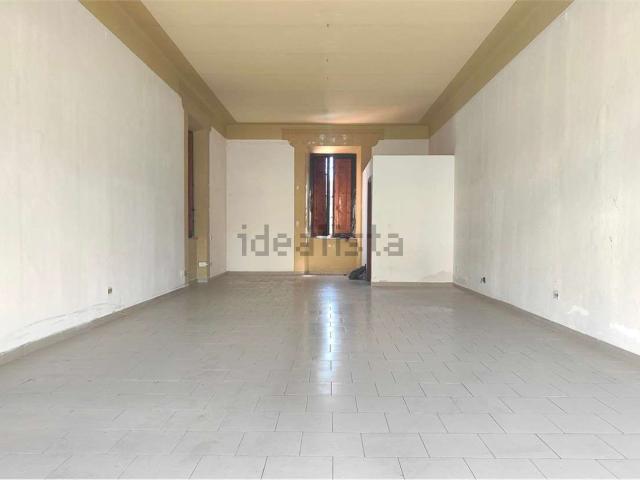 Locale Commerciale in affitto a San Concordio, Bagni Di Lucca Ponte