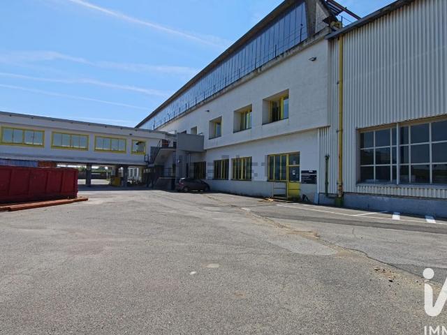 Locale Commerciale in affitto a Fornaci, Piemonte