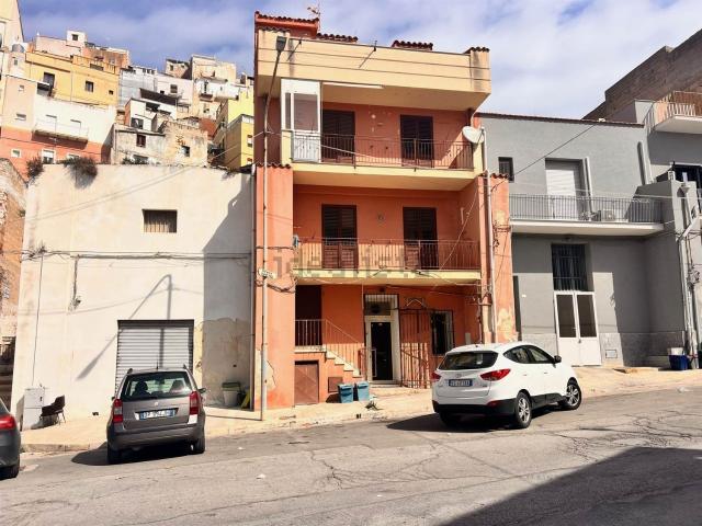Locale Commerciale in affitto a Rabat, Sciacca