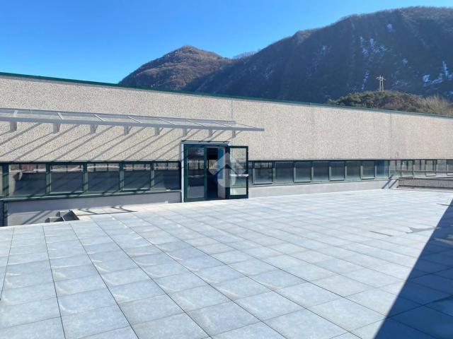 Locale Commerciale in affitto a Rova, Endine Gaiano