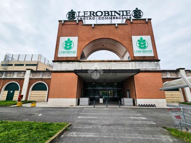 Locale Commerciale in affitto a Verolanuova, Lombardia